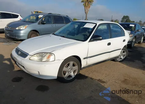 2000 Honda Civic Lx z USA, uszkodzony, nr VIN JHMEJ6678YS008064